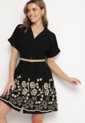 Czarna Bawełniana Sukienka Koszulowa o Rozkloszowanym Kroju z Paskiem i Haftem Nalione. Czarne sukienki damskie Born2be, na co dzień, l, bez wzorów, z bawełny, eleganckie, bez kołnierzyka, bez ramiączek, mini, kopertowe. Za 89.99 zł.