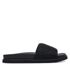 Klapki Gant. Czarne klapki damskie GANT, bez wzorów, bez obcasa, bez zapięcia. Za 329.99 zł.