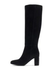 Guess Kozaki 184492 Czarny. Czarne kozaki damskie Guess, z aplikacjami, bez obcasa, na słupku, bez zapięcia. Za 674.99 zł.