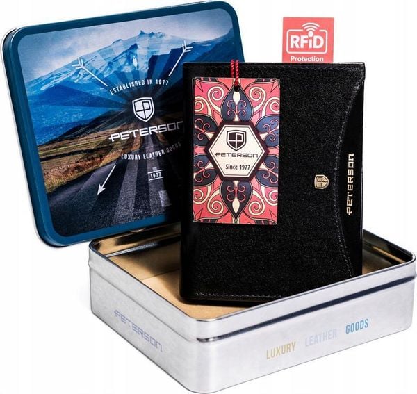 Peterson Czarny, pionowy portfel męski ze skóry naturalnej Peterson NoSize. Czarne portfele męskie Peterson, bez wzorów, ze skóry. Za 185.42 zł.