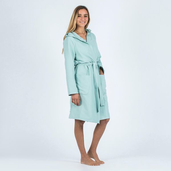 Szlafrok na basen damski Nabaiji Compact z mikrofibry. Niebieskie szlafroki damskie WATKO, m, bez wzorów, z materiału, bez ramiączek, z kapturem. Za 89.99 zł.