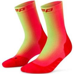 Męskie skarpety kompresyjne do połowy łydki do biegania gradientowe. Czerwone skarpety męskie CEP, bez wzorów, z elastanu. Za 104.00 zł.