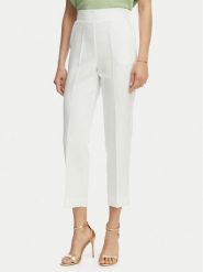 Maryley Spodnie materiałowe 26EB616/43VA Biały Regular Fit. Białe spodnie materiałowe damskie Maryley, bez wzorów, z materiału. Za 239.99 zł.