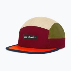Czapka z daszkiem Ciele Athletics GOCap Field IconicBar. Czerwone czapki damskie Ciele Athletics, bez wzorów, sportowe. Za 129.99 zł.