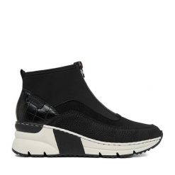 Botki Rieker. Czarne botki damskie Rieker, bez wzorów, bez obcasa, na koturnie, bez zapięcia. Za 329.99 zł.