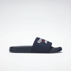 Klapki męskie Reebok Fulgere Slide. Białe klapki męskie Reebok, bez wzorów, z materiału, bez zapięcia. W wyprzedaży za 152.50 zł.