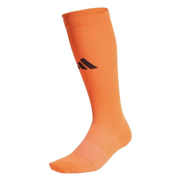 Skarpetki adidas Performance. Brązowe skarpetki damskie Adidas, bez wzorów, z materiału. Za 107.85 zł.