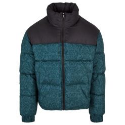 Kurtka puchowa Urban Classics AOP Retro. Zielone kurtki męskie Urban Classics, m, bez wzorów, z puchu, retro, bez kaptura. Za 382.95 zł.