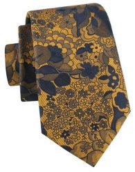 Krawat Męski - Kwiaty w Odcieniach Złota i Granatu - Alties. Żółte krawaty i muchy Alties, bez wzorów, z tkaniny, eleganckie. Za 55.00 zł.