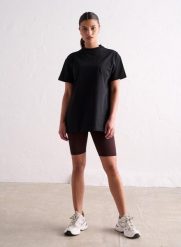 Damski T-shirt krótki rękaw, oversize, bawełna, okrągły dekolt Boyfriend czarny. Czarne t-shirty damskie Aim'n, xs, bez wzorów, z bawełny, klasyczne, bez kołnierzyka, bez ramiączek. Za 175.00 zł.