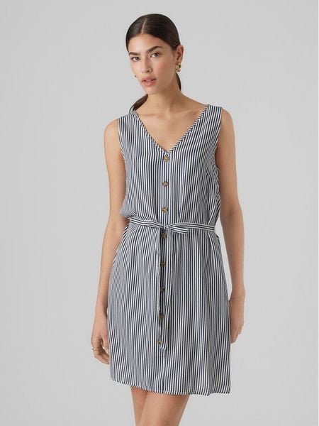Vero Moda Sukienka letnia Bumpy 10286519 Granatowy Regular Fit. Niebieskie sukienki damskie Vero Moda, na lato, m, bez wzorów, z wiskozy, bez kołnierzyka, bez ramiączek. Za 89.99 zł.