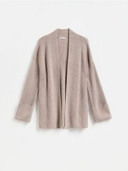 Kardigan z obniżoną linią ramion - brązowy. Brązowe kardigany damskie Reserved, l, bez wzorów, z dzianiny, bez kołnierzyka. Za 159.99 zł.