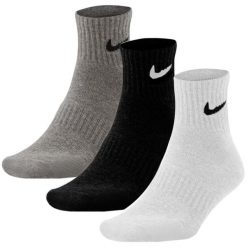 Skarpety unisex Nike Everyday Cushioned Ankle 3 pary. Białe skarpetki damskie Nike, bez wzorów, z bawełny. Za 63.99 zł.