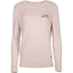 Mustang sweter damski Embro S różowy. Czerwone swetry nierozpinane damskie Mustang, s, bez wzorów, bez kołnierzyka, bez ramiączek. W wyprzedaży za 169.00 zł.
