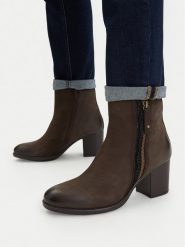 Lasocki Botki CEO-WI23-RUTH-21 Brązowy. Brązowe botki damskie Lasocki, bez wzorów, z nubiku, bez obcasa, na słupku, bez zapięcia. Za 279.99 zł.
