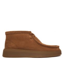 Trzewiki Clarks. Brązowe botki męskie Clarks, bez wzorów, bez obcasa, bez zapięcia. Za 609.99 zł.
