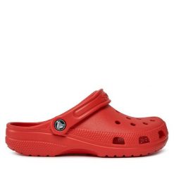 Klapki Crocs. Czerwone klapki damskie Crocs, bez wzorów, bez obcasa, bez zapięcia. Za 179.99 zł.