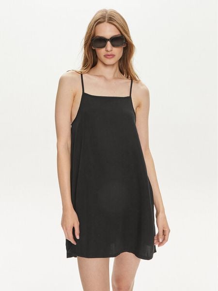 Noisy May Sukienka letnia Hawa 27030400 Czarny Wide Fit. Czarne sukienki damskie Noisy May, na lato, s, bez wzorów, z lyocellu, bez kołnierzyka, bez ramiączek. Za 99.99 zł.