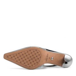 Czółenka Nine West. Szare czółenka damskie Nine West, bez wzorów, bez obcasa, bez zapięcia. Za 249.99 zł.