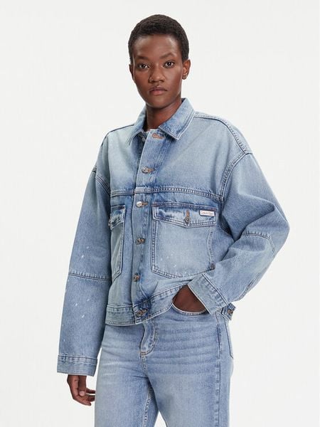 Calvin Klein Jeans Kurtka jeansowa LV047C730G Niebieski Regular Fit. Niebieskie kurtki damskie Calvin Klein Jeans, xs, bez wzorów, z bawełny, bez kaptura. Za 449.99 zł.