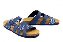 DR. BRINKMANN 700875-05 blau, klapki damskie. Niebieskie klapki damskie Dr. Brinkmann, bez wzorów, bez obcasa, bez zapięcia. Za 174.90 zł.