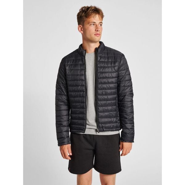 Kurtka sportowa puchowa męska Hummel Red. Czarne kurtki sportowe męskie Hummel, m, bez wzorów, z puchu, bez kaptura. W wyprzedaży za 267.00 zł.