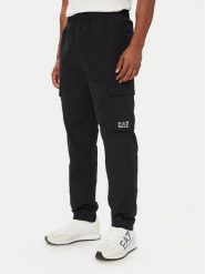 EA7 Emporio Armani Spodnie cargo 7M002183 AF13190 UC001 Czarny Regular Fit. Czarne spodnie materiałowe męskie EA7 Emporio Armani, bez wzorów, z materiału. Za 574.99 zł.