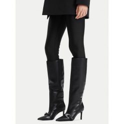 Kozaki Eva Minge. Czarne kozaki damskie Eva Minge, bez wzorów, bez obcasa, na szpilce, bez zapięcia. Za 779.99 zł.