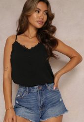 Czarny Top Ozdobiona Koronką z Tkaniny Plumeti Assunta. Czarne topy damskie Renee, l, bez wzorów, z koronki, eleganckie, bez kołnierzyka, bez ramiączek. Za 39.99 zł.