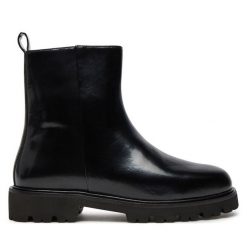 Botki Unisa. Czarne botki damskie Unisa, bez wzorów, bez obcasa, na płaskiej podeszwie, bez zapięcia. Za 629.99 zł.