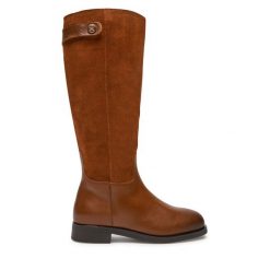 Oficerki Tommy Hilfiger. Brązowe kozaki damskie Tommy Hilfiger, bez wzorów, bez obcasa, na płaskiej podeszwie, bez zapięcia. Za 989.99 zł.