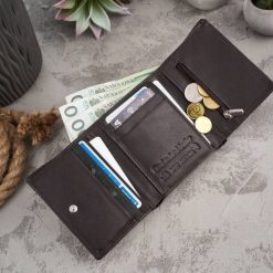 Paolo Peruzzi Portfel męski skórzany z ochroną RFID T-54-BR. Brązowe portfele męskie Paolo Peruzzi, bez wzorów. Za 77.50 zł.