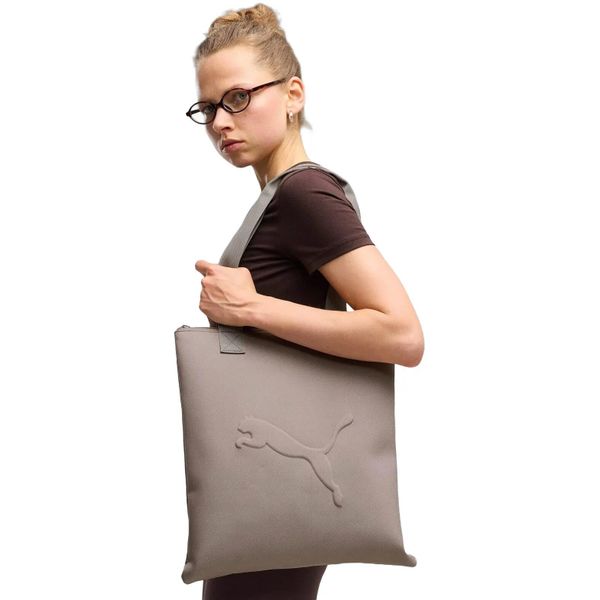 Torba Puma Buzz Tote. Fioletowe torby sportowe męskie Puma, bez wzorów, z materiału. Za 119.00 zł.