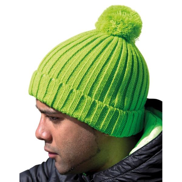 Czapka Dzianinowa. Szare czapki damskie RESULT WINTER ESSENTIALS, bez wzorów, z dzianiny. Za 33.99 zł.