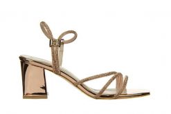 Sandały Bayla-187 ELLA-1705 Rose Mirror 187189, Różowe Złoto, Skóra ekologiczna - 39. Czerwone sandały damskie Bayla, z aplikacjami, z lakierowanej skóry, bez obcasa, na obcasie, bez zapięcia. W wyprzedaży za 224.99 zł.