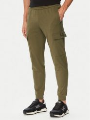 EA7 Emporio Armani Spodnie dresowe 8NPP67 PJVRZ U7014 Zielony Regular Fit. Zielone spodnie sportowe męskie EA7 Emporio Armani, m, bez wzorów, z bawełny. Za 424.99 zł.
