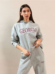 Bluza hoodie z napisem Georgia - szary. Szare bluzy damskie Sinsay, l, bez wzorów, bez ramiączek, bez kaptura. Za 39.99 zł.