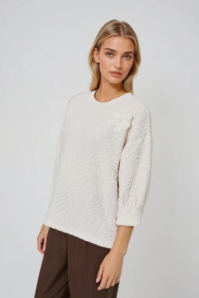 Bluza ze strukturalnego materiału biała. Białe bluzy damskie MOODO, l, bez wzorów, z elastanu, bez ramiączek, bez kaptura. W wyprzedaży za 69.99 zł.