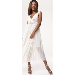 Biała Sukienka Consort. Białe sukienki damskie Born2be, l, z aplikacjami, eleganckie, bez kołnierzyka, bez ramiączek, midi, plisowane. Za 149.99 zł.