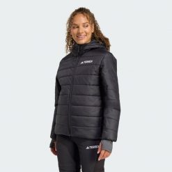 Kurtka z kapturem z ociepleniem Terrex Multi Essentials CLIMAWARM. Czarne kurtki sportowe damskie Adidas, l, bez wzorów, z puchu, bez ramiączek, z kapturem, trekkingowe, ClimaWarm (Adidas). Za 439.00 zł.