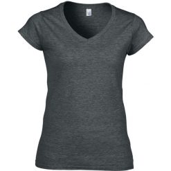 Koszulka Damska Krótki Rękaw VNeck. Fioletowe bluzki damskie GILDAN, l, bez wzorów, sportowe, bez kołnierzyka, bez ramiączek. Za 40.99 zł.