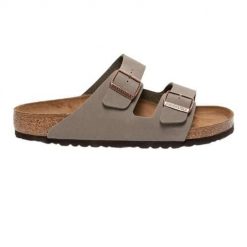 Klapki turystyczne uniseks Birkenstock Arizona 211. Szare klapki męskie Birkenstock, bez wzorów, z materiału, bez zapięcia. Za 379.00 zł.
