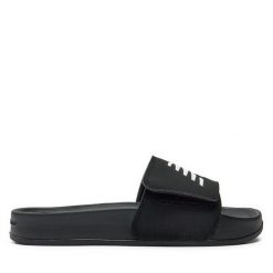 Klapki New Balance. Czarne klapki damskie New Balance, bez wzorów, sportowe, bez obcasa, bez zapięcia. Za 149.99 zł.