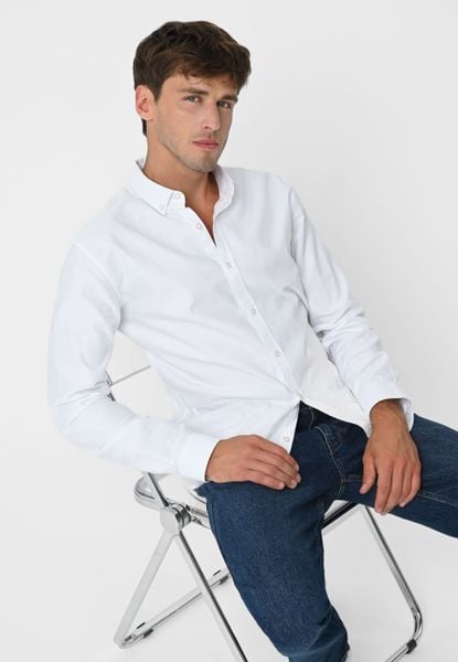 Biała koszula, Slim Fit, K-SALIX. Białe koszule męskie Volcano, l, bez wzorów, z bawełny, biznesowe, bez kołnierzyka, bez ramiączek. Za 149.99 zł.