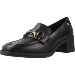 Tenisówki Carmela Model 16200102c Kolor Czarny. Czarne trampki i tenisówki damskie Carmela, bez wzorów, ze skóry, bez zapięcia. Za 467.70 zł.