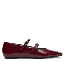 Baleriny DeeZee. Czerwone balerinki damskie DeeZee, bez wzorów, bez obcasa, bez zapięcia. Za 139.99 zł.