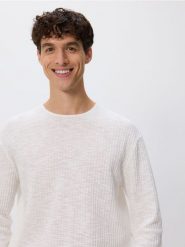 Sweter ze strukturalnej dzianiny - biały. Białe swetry męskie Reserved, l, bez wzorów, z bawełny, bez kołnierzyka, bez ramiączek. Za 99.99 zł.