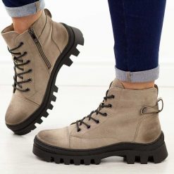 Khaki kh botki damskie na traperze Potocki 19317. Brązowe botki damskie POTOCKI, na jesień, bez wzorów, z dzianiny, casualowe, z okrągłym noskiem, bez obcasa, bez zapięcia. Za 229.00 zł.