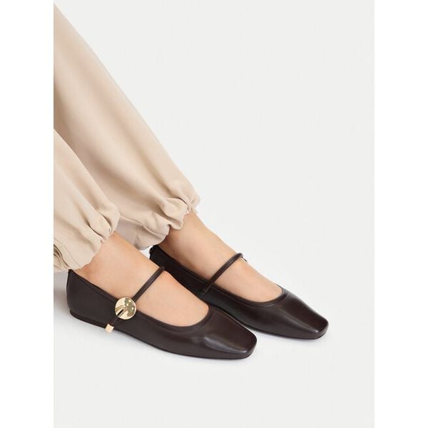 Baleriny MEXX. Brązowe balerinki damskie Mexx, bez wzorów, bez obcasa, bez zapięcia. Za 269.99 zł.