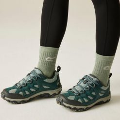 Buty damskie trekkingowe niskie z membraną Edgepoint IV. Zielone obuwie trekkingowe damskie Regatta, z syntetyku, bez zapięcia. Za 199.99 zł.